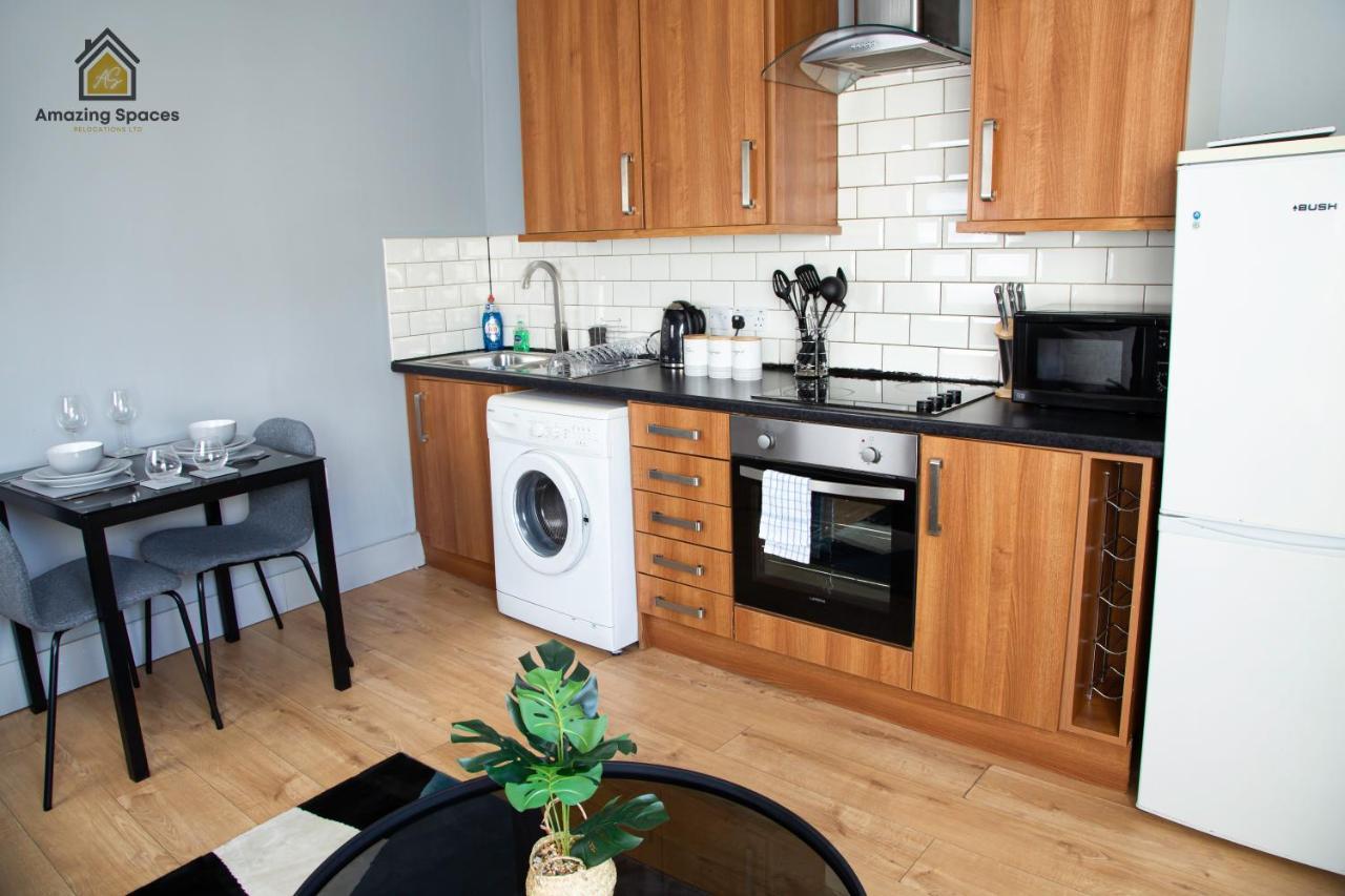 City Centre 2 Bed Flat Sleeps 3 For Work And Leisure With Free Wifi By Amazing Spaces Relocations Ltd وارينغتون المظهر الخارجي الصورة